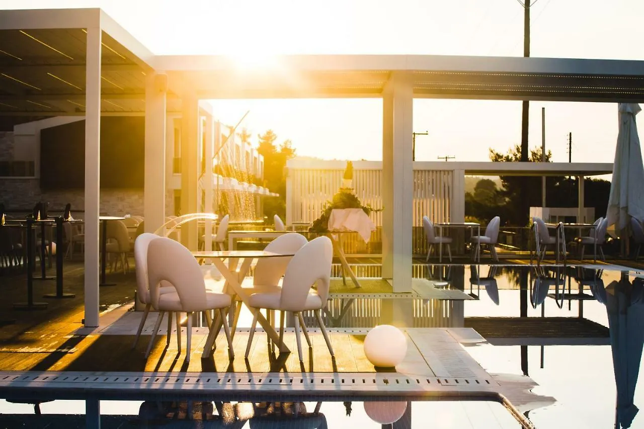 פוליכרונו Crystal Villas & Suites