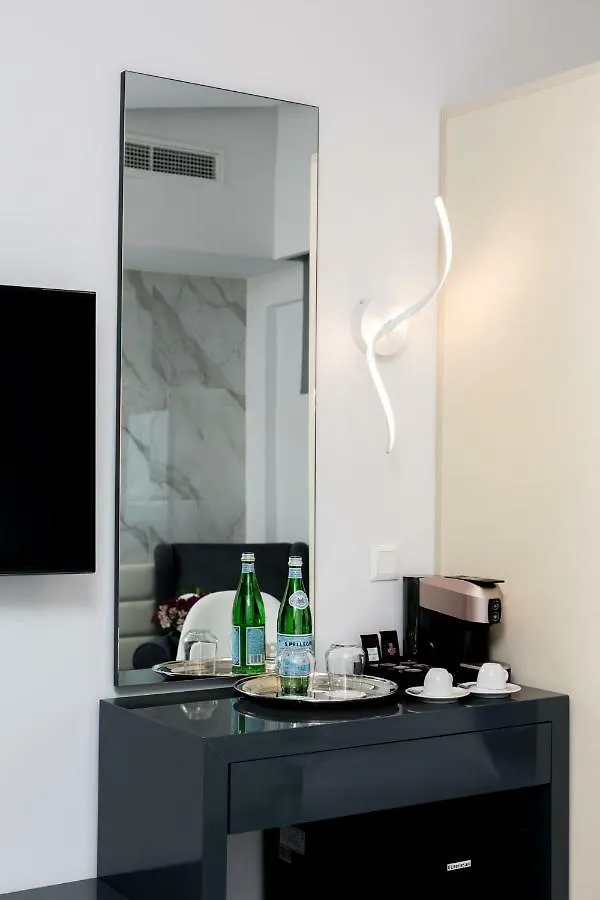 פוליכרונו Crystal Villas & Suites