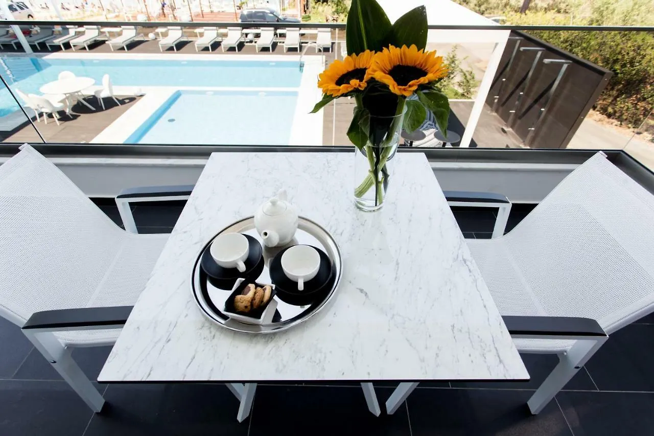 פוליכרונו Crystal Villas & Suites